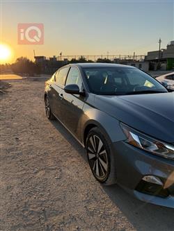 نيسان ألتيما